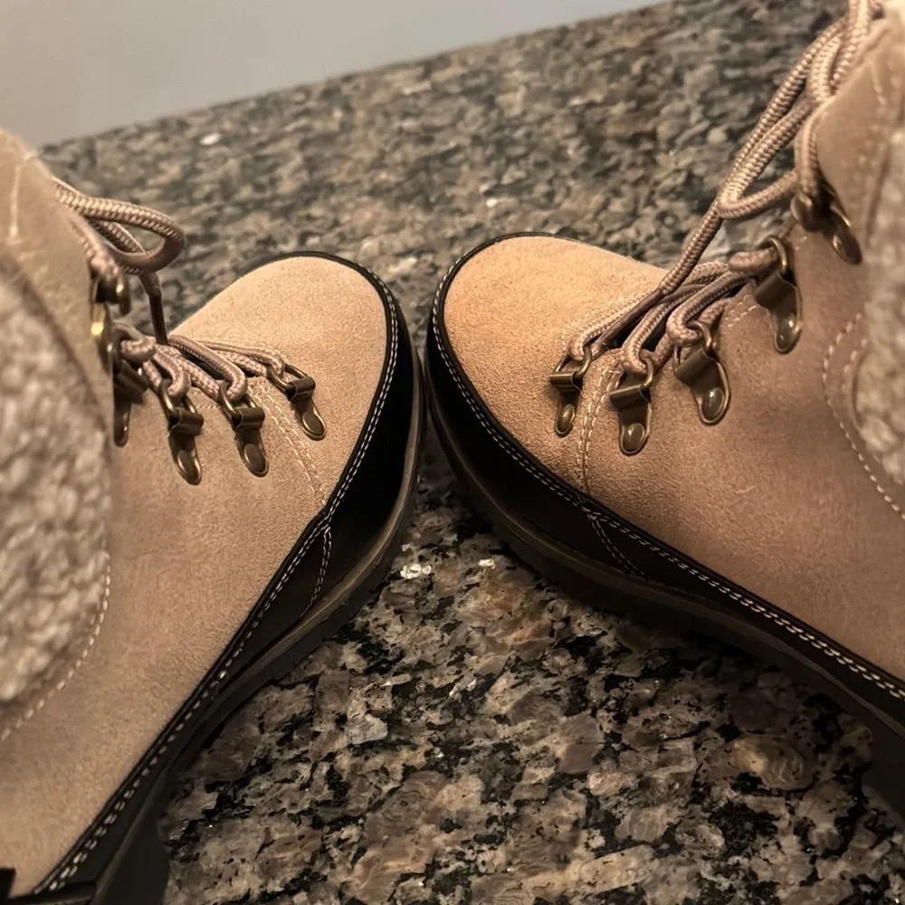 Sporto Darla Beige and Black Eco Winter Boots